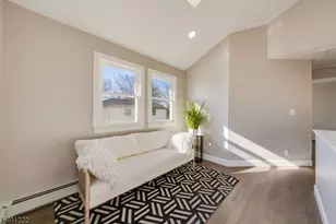 21 A Lombardy Pl, Maplewood, NJ 07040 - Photo 16