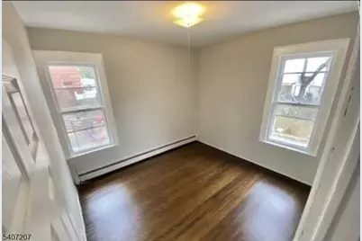 9 Harrison Pl, Clifton, NJ 07011 - Photo 4