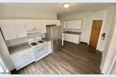 9 Harrison Pl, Clifton, NJ 07011 - Photo 2