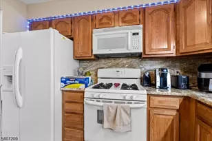 49 Boulder Run Rd, Paterson, NJ 07501 - Photo 10