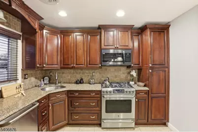 196 Russell Ave, Rahway, NJ 07065 - Photo 14