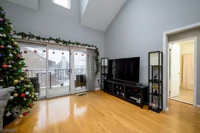 900 Valley Rd #D1O, Clifton, NJ 07013 - Photo 2