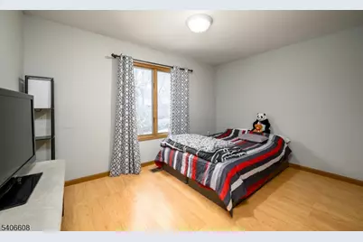 900 Valley Rd #D1O, Clifton, NJ 07013 - Photo 10