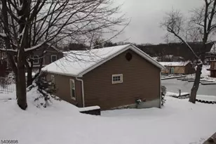 31 Ringwood Ln, West Milford, NJ 07421 - Photo 16