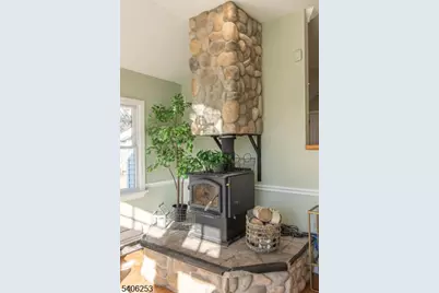 414 Mineral Springs Dr, Rockaway Township, NJ 07801 - Photo 8