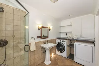 414 Mineral Springs Dr, Rockaway Township, NJ 07801 - Photo 22