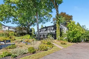 16 Lynn Dr, Clifton, NJ 07013 - Photo 42