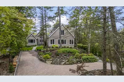 68 High Point Rd, Bloomingdale, NJ 07403 - Photo 4