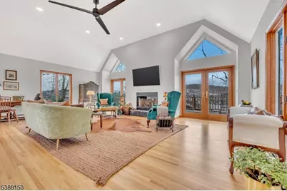 68 High Point Rd, Bloomingdale, NJ 07403 - Photo 2