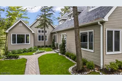 68 High Point Rd, Bloomingdale, NJ 07403 - Photo 1
