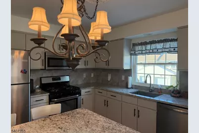 15 Rhea Run #15, Hampton Township, NJ 07860 - Photo 4