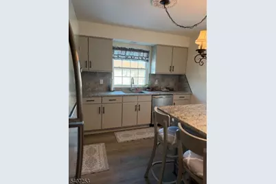 15 Rhea Run #15, Hampton Township, NJ 07860 - Photo 2