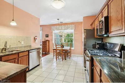 806 Holly Lane #806, Cedar Grove Twp., NJ 07009 - Photo 14