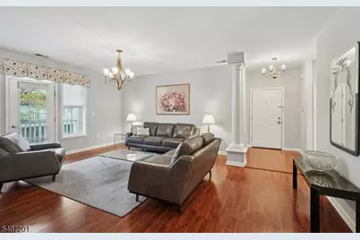 806 Holly Lane #806, Cedar Grove Twp., NJ 07009 - Photo 6