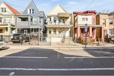 106 Wegman Pkwy, Jersey City, NJ 07305 - Photo 2