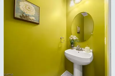 48 Bovensiepen Ct, Roseland, NJ 07068 - Photo 14