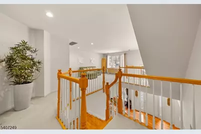 48 Bovensiepen Ct, Roseland, NJ 07068 - Photo 16