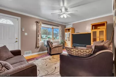 925 Woodland Ave, Union Township, NJ 07083 - Photo 8