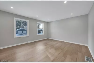116 W Sunset Blvd, Andover Township, NJ 07860 - Photo 6