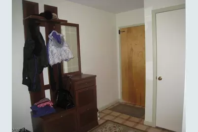 11 Evergreen Dr #64, Clifton, NJ 07014 - Photo 10