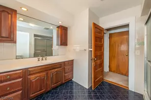 573 Wyckoff Ave, Mahwah Twp., NJ 07430 - Photo 20