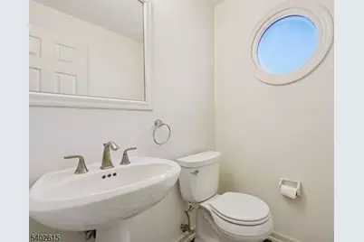 108 Kent Dr, Roseland, NJ 07068 - Photo 16