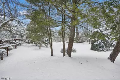 108 Kent Dr, Roseland, NJ 07068 - Photo 38