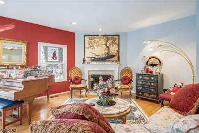 15 Paradise Pl, Roseland, NJ 07068 - Photo 6