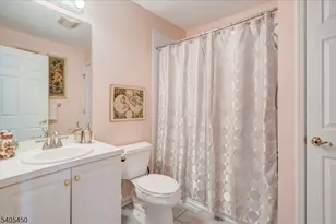 15 Paradise Pl, Roseland, NJ 07068 - Photo 22