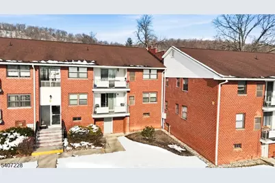 1300 Rock Ave #3, North Plainfield, NJ 07060 - Photo 4