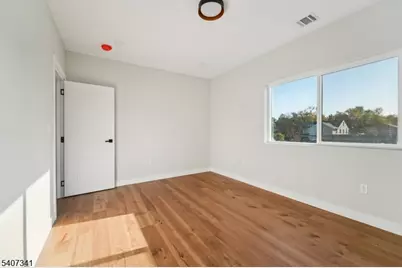 27 Sullivan Dr, Emerson, NJ 07630 - Photo 32