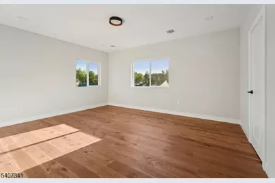 27 Sullivan Dr, Emerson, NJ 07630 - Photo 38