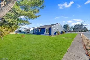 136 Georgetown, Toms River Township, NJ 08753 - Photo 32