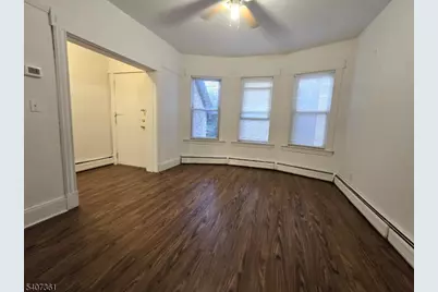 54 Stuyvesant Ave, Lyndhurst Township, NJ 07071 - Photo 1