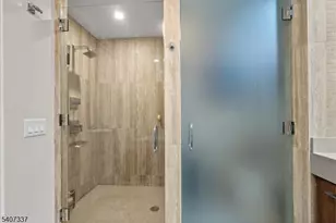 1200 Ave at Port Imperial, Weehawken Twp., NJ 07086 - Photo 18