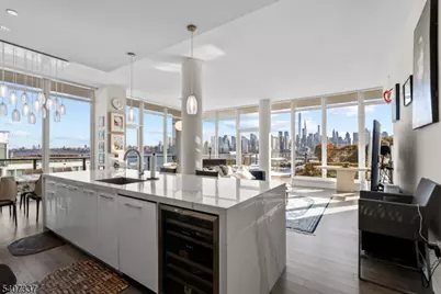 1200 Avenue At Port Imperial #705, Weehawken Twp., NJ 07086 - Photo 2
