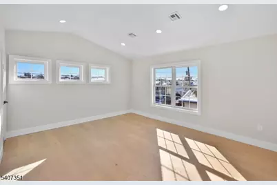 715 Stuyvesant Ave, Lyndhurst Township, NJ 07071 - Photo 24