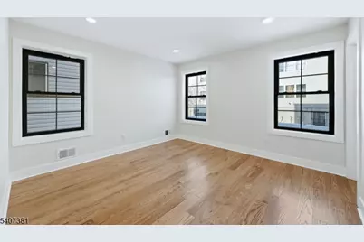 747 S 11th St, Newark, NJ 07103 - Photo 16
