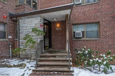 3071 Edwin Ave #2F, Fort Lee, NJ 07024 - Photo 1