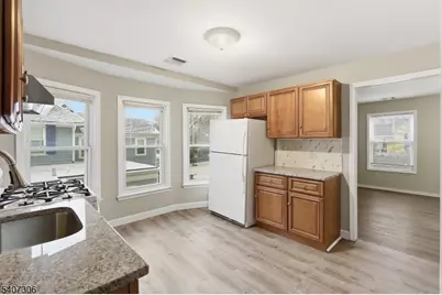 104 W High St, Somerville, NJ 08876 - Photo 8