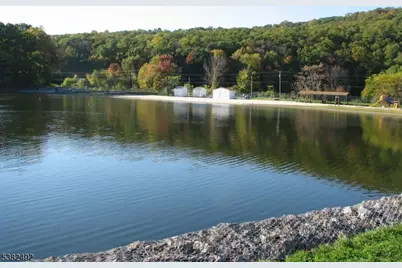 55 Orchard Dr, Vernon, NJ 07462 - Photo 20