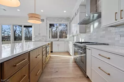 17 Penwood Rd, Livingston, NJ 07039 - Photo 8