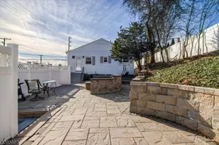 301 Riverview Rd, Pompton Lakes, NJ 07442 - Photo 28