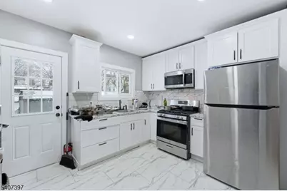 68 Kearny St, Newark, NJ 07104 - Photo 4