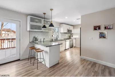 29 Grandview Dr, Woodland Park, NJ 07424 - Photo 6