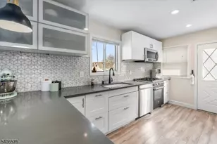 29 Grandview Dr, Woodland Park, NJ 07424 - Photo 8