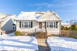 1011 Adams Ave, Union Township, NJ 07083 - Photo 1