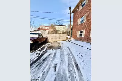 916 Stuyvesant Ave #G1, Irvington, NJ 07111 - Photo 12