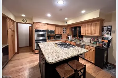 2 Constitution Way, Readington, NJ 08822 - Photo 4