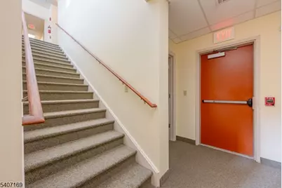 1000 Coventry Dr, Lopatcong Township, NJ 08865 - Photo 20